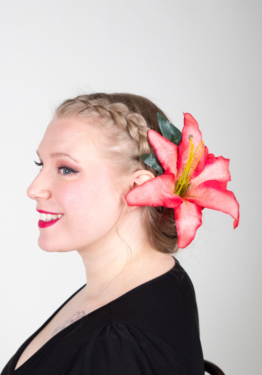 Hiuskukka Luscious Red M-Veronica's Flowers-Miss Windy Shop