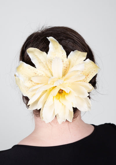 Hiuskukka White Lilies M-Veronica's Flowers-Miss Windy Shop