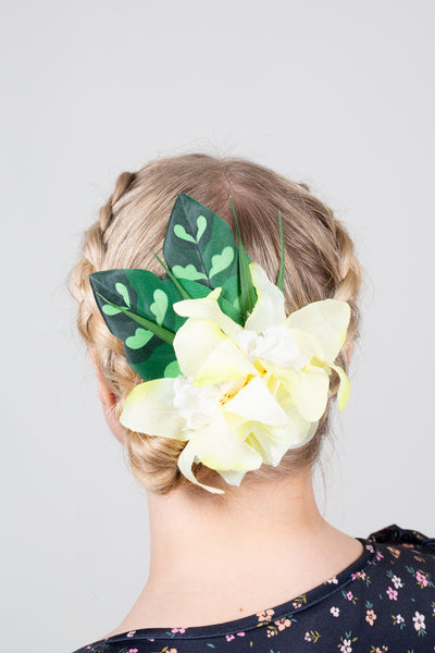 Hiuskukka White Lilies M-Veronica's Flowers-Miss Windy Shop